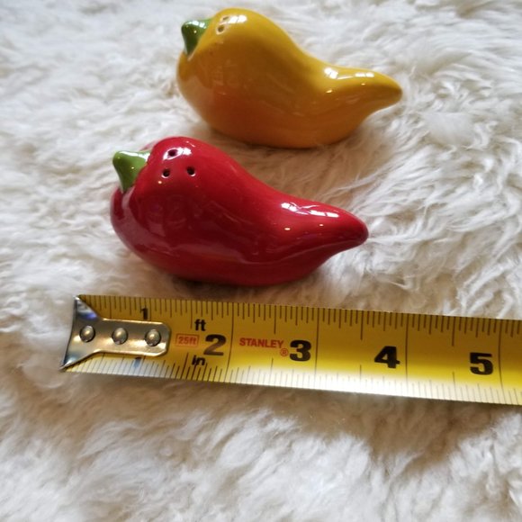 Chili Pepper Salt and pepper shakers, NWOT - Picture 3 of 4